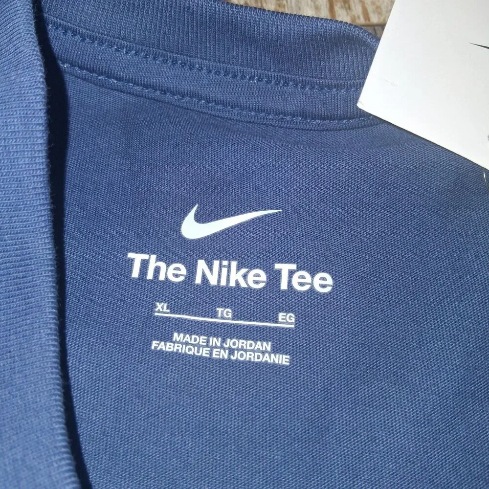 Nike Big Kids Soccer Graphic Tee Midnight Navy Blue XL